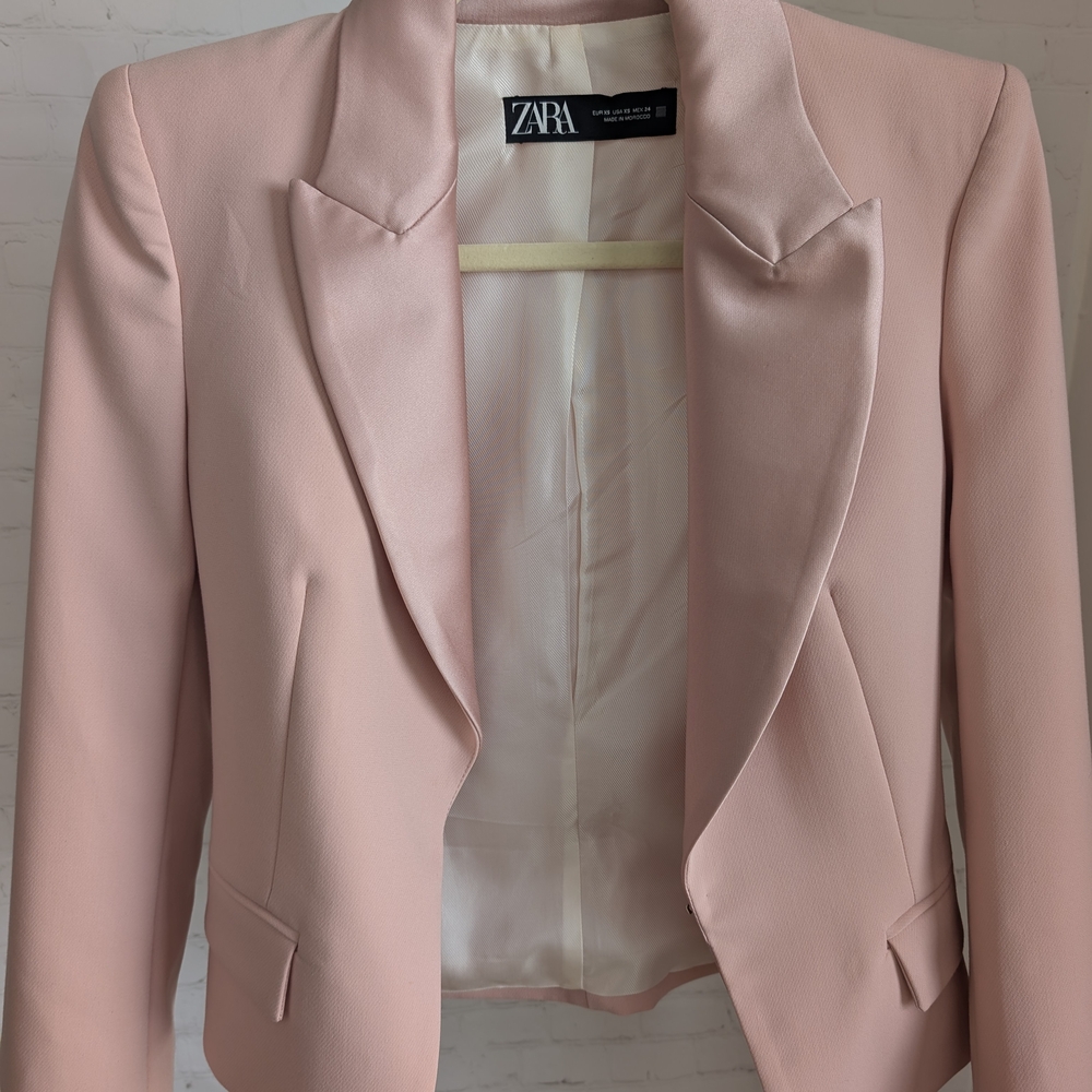 Zara Women's Blush Pink Blazer